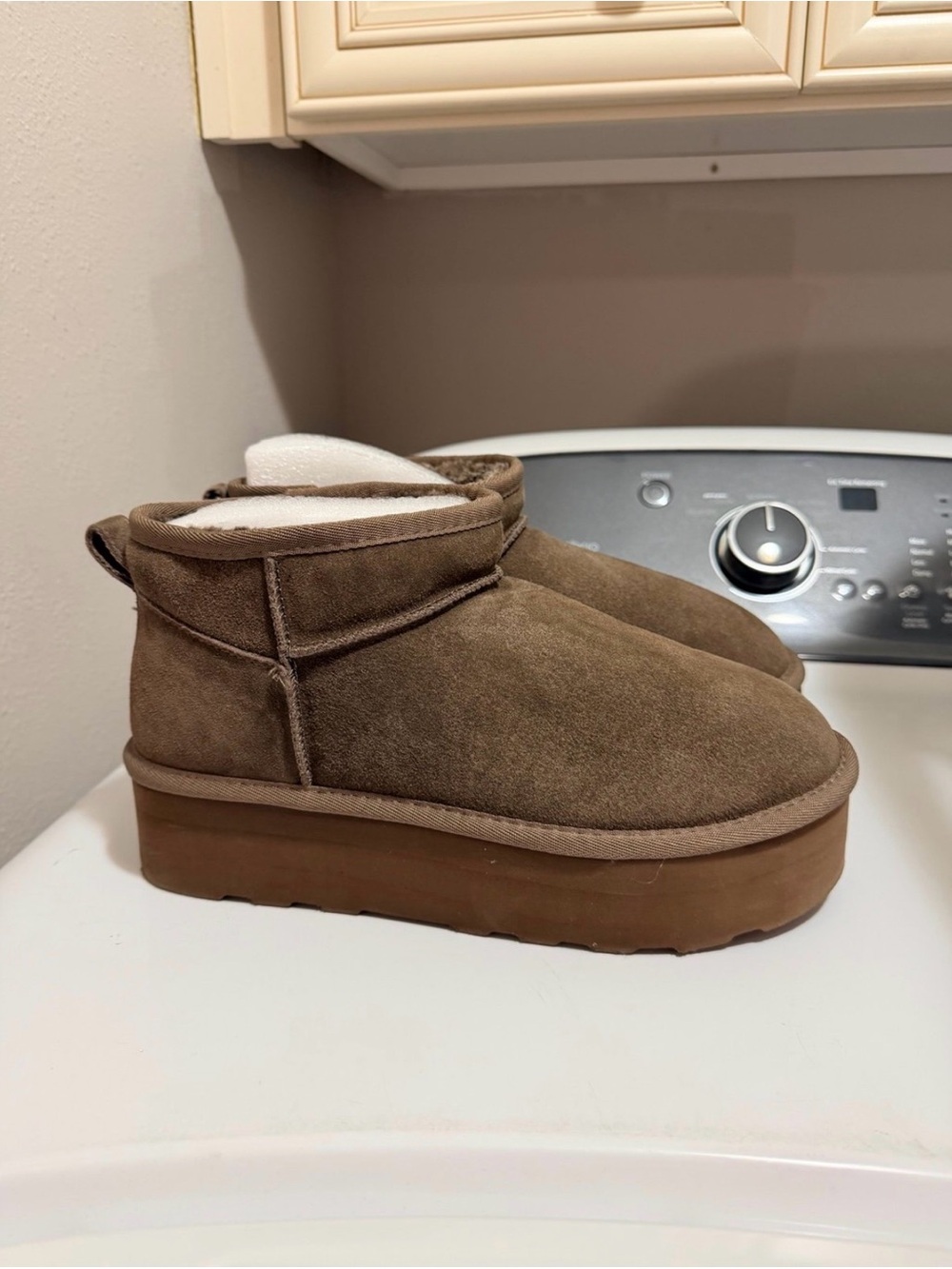 CUSHIONAIRE Hippy Women’s Platform Ankle Boots- Brown